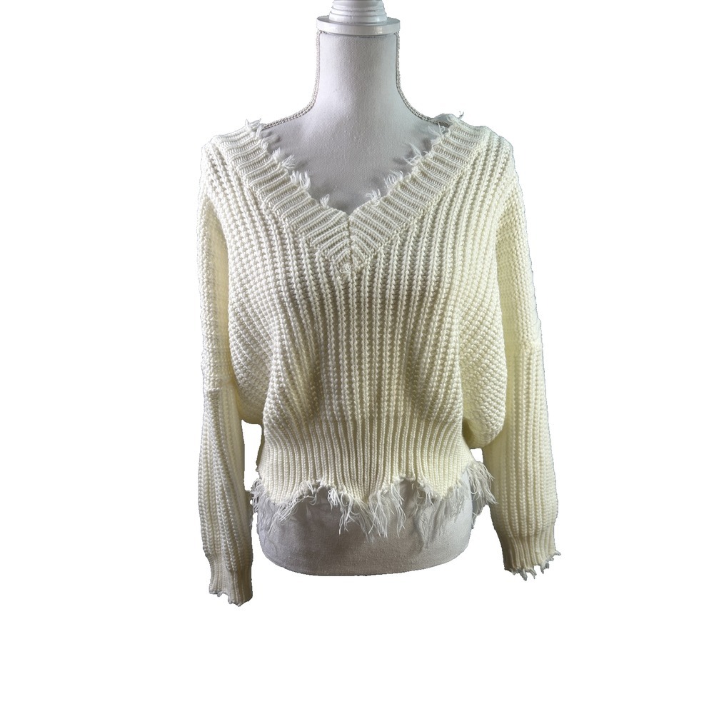 Main Strip Women's‎ Small Ivory Distressed V-Neck Sweater Frayed Hem Chunky Knit